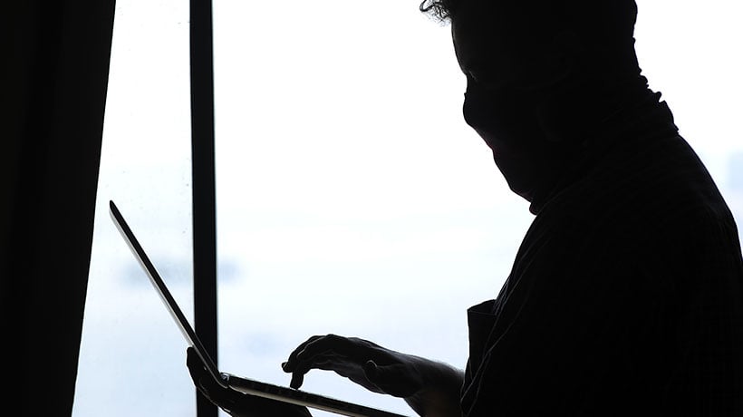 Diputada ingresa proyecto para frenar mal uso de la inteligencia artificial en campañas políticas y colegios