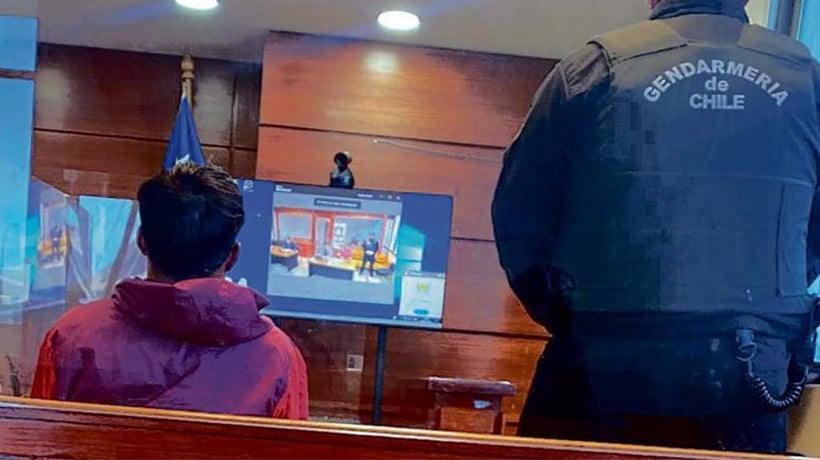 Sujeto que echaron de un cumpleaños regresó y apuñaló a dos adolescentes