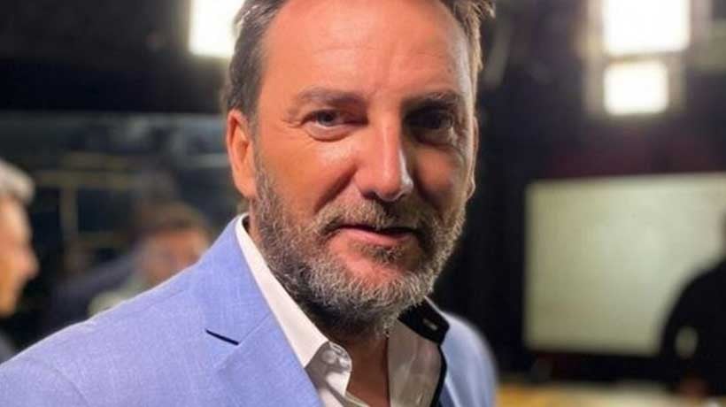 Acusan a Daniel Fuenzalida de apropiarse del nombre de conocido programa creado por Patricio Frez Acusan a Daniel Fuenzalida de apropiarse del nombre de conocido programa creado por Patricio Frez