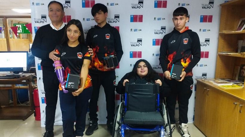 Jóvenes deportistas de paranatación recibieron nuevo equipamiento en la Región de Valparaíso Jóvenes deportistas de paranatación recibieron nuevo equipamiento en la Región de Valparaíso
