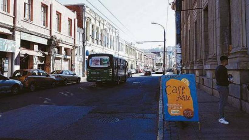 Alerta por “puntos ciegos” y cámaras inactivas tras robo a turista argentino en Valparaíso