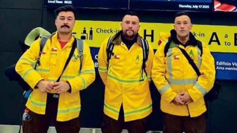 Tres brigadistas de San Antonio viajaron a Canadá a combatir incendios forestales Tres brigadistas de San Antonio viajaron a Canadá a combatir incendios forestales