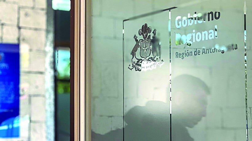 Cuestionan concurso del 8% del Gore Antofagasta: senador Araya pide a la CRR pronunciarse por exclusión de más de 600 organizaciones Cuestionan concurso del 8% del Gore Antofagasta: senador Araya pide a la CRR pronunciarse por exclusión de más de 600 organizaciones