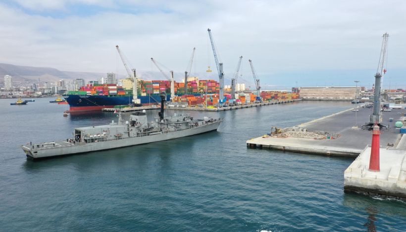 Puerto de Iquique recibe cargamento clave para proyectos solares y minería en Tarapacá Puerto de Iquique recibe cargamento clave para proyectos solares y minería en Tarapacá