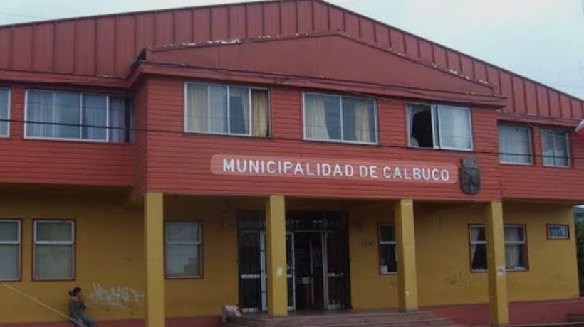 Contraloría detecta pagos injustificados por más de $23 millones a actual concejal de Calbuco Contraloría detecta pagos injustificados por más de $23 millones a actual concejal de Calbuco