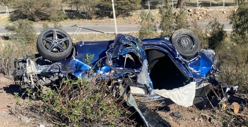 Joven conductor resultó con graves lesiones tras volcar en la Autopista Los Libertadores Joven conductor resultó con graves lesiones tras volcar en la Autopista Los Libertadores