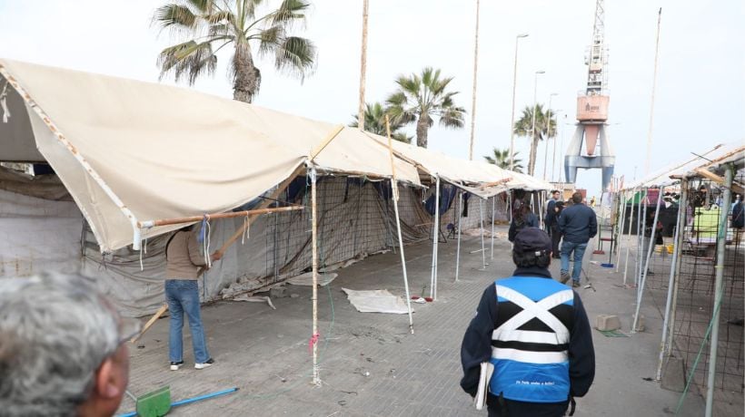 Emprendedores abandonan Parque Croacia: Municipio de Antofagasta inicia recuperación de espacio público