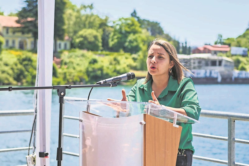 Alcaldesa de Valdivia cuestiona posible negativa del MOP al puente Cochrane Alcaldesa de Valdivia cuestiona posible negativa del MOP al puente Cochrane