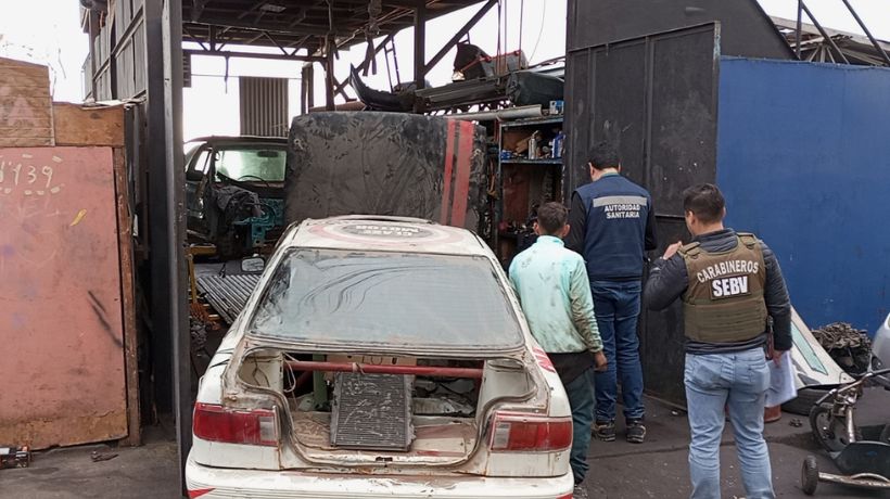 Antofagasta: Clausuran tres talleres mecánicos ilegales y cursan 15 infracciones tras operativo en Villa El Salto Antofagasta: Clausuran tres talleres mecánicos ilegales y cursan 15 infracciones tras operativo en Villa El Salto