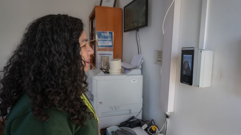 SLEP Licancabur instala sistema biométrico de asistencia en establecimientos de cinco comunas de Antofagasta SLEP Licancabur instala sistema biométrico de asistencia en establecimientos de cinco comunas de Antofagasta