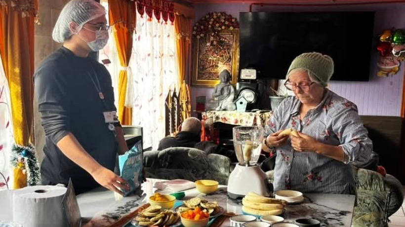 Bar Lácteo de Alerce realizó pan de espárrago con personas mayores del programa de Salud de Atención Domiciliaria Bar Lácteo de Alerce realizó pan de espárrago con personas mayores del programa de Salud de Atención Domiciliaria
