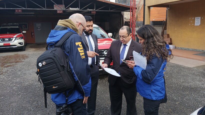 Bomberos de Temuco entregan evidencia clave a PDI y FIscalía en investigación por millonario fraude Bomberos de Temuco entregan evidencia clave a PDI y FIscalía en investigación por millonario fraude