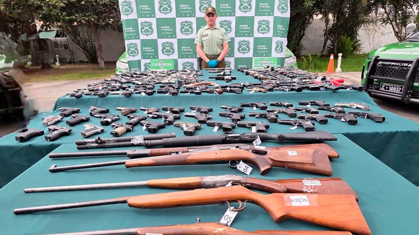 Carabineros decomisó más de 170 armas mediante procedimientos policiales y entregas voluntarias en la región de Tarapacá Carabineros decomisó más de 170 armas mediante procedimientos policiales y entregas voluntarias en la región de Tarapacá