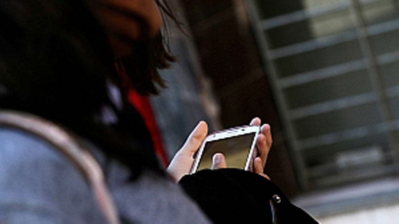 Lo Barnechea regulará uso de teléfonos en colegios e incluirá inhibidores de señal Lo Barnechea regulará uso de teléfonos en colegios e incluirá inhibidores de señal