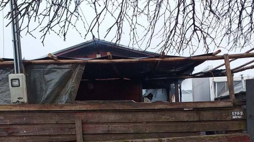 Voraz incendio destruye una vivienda y deja una persona fallecida en Purén Voraz incendio destruye una vivienda y deja una persona fallecida en Purén