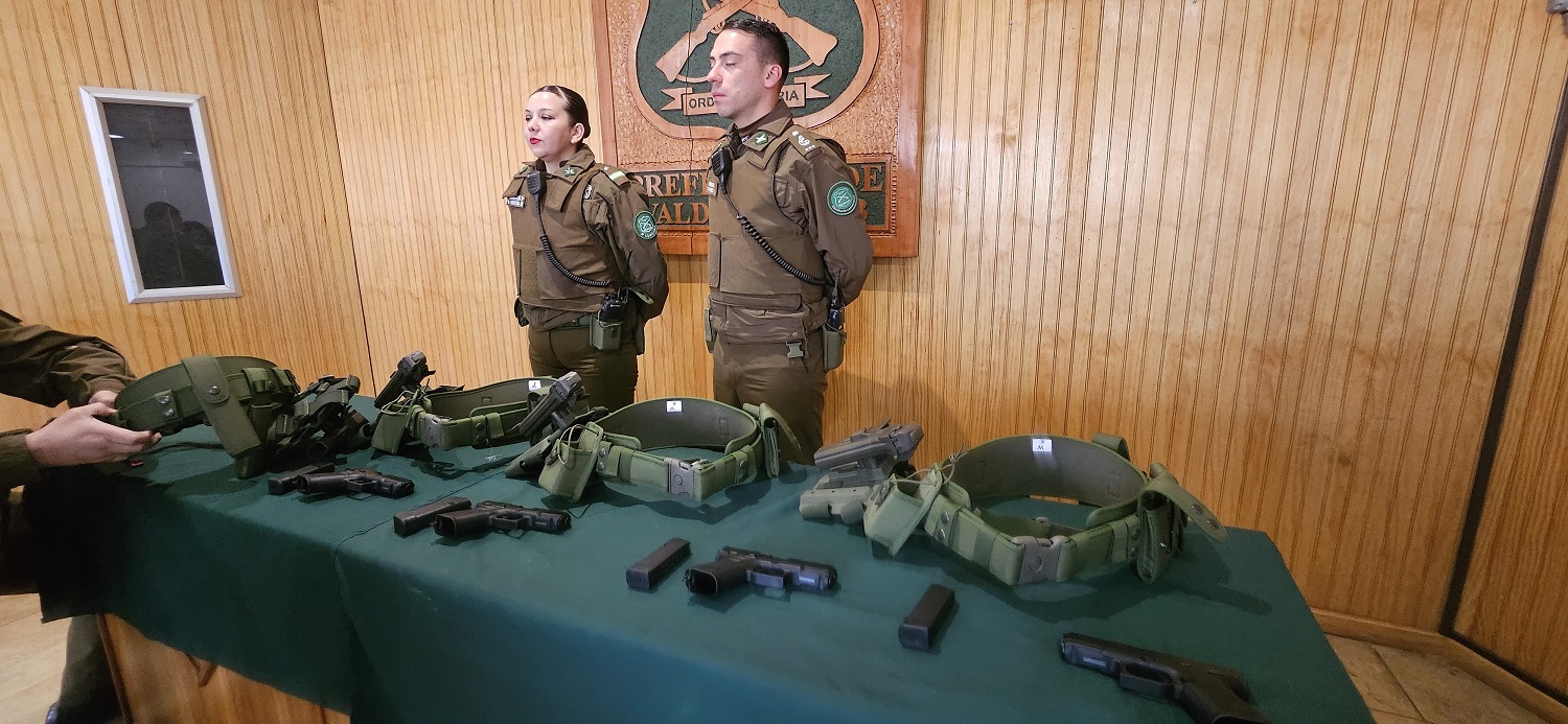 Carabineros refuerza  su equipamiento con moderno armamento