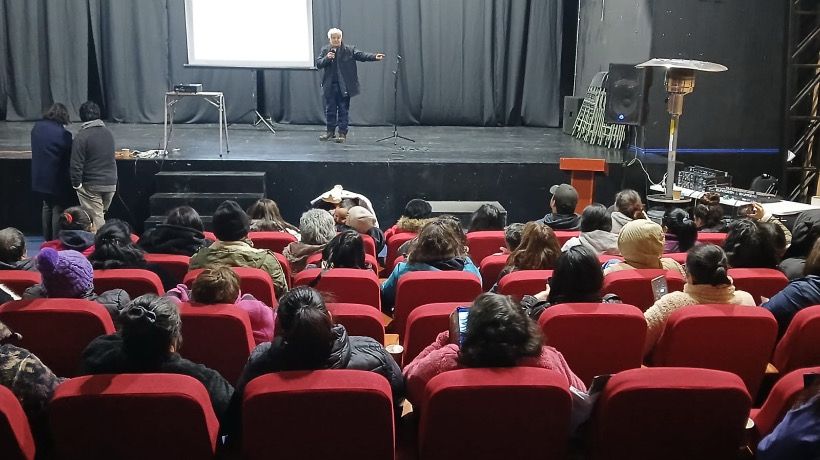 Maullín: Feriantes analizaron el proyecto de Ley de Ferias Libres en reciente jornada participativa Maullín: Feriantes analizaron el proyecto de Ley de Ferias Libres en reciente jornada participativa