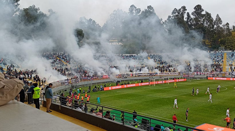 Hinchas de Colo Colo protagonizaron incidentes en amistoso contra Real Valladolid Hinchas de Colo Colo protagonizaron incidentes en amistoso contra Real Valladolid