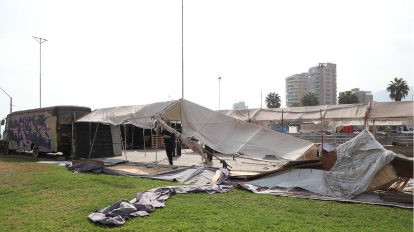 Equivale a cinco canchas de fútbol: Recuperan 25 mil m² en Antofagasta tras ordenamiento del comercio informal Equivale a cinco canchas de fútbol: Recuperan 25 mil m² en Antofagasta tras ordenamiento del comercio informal