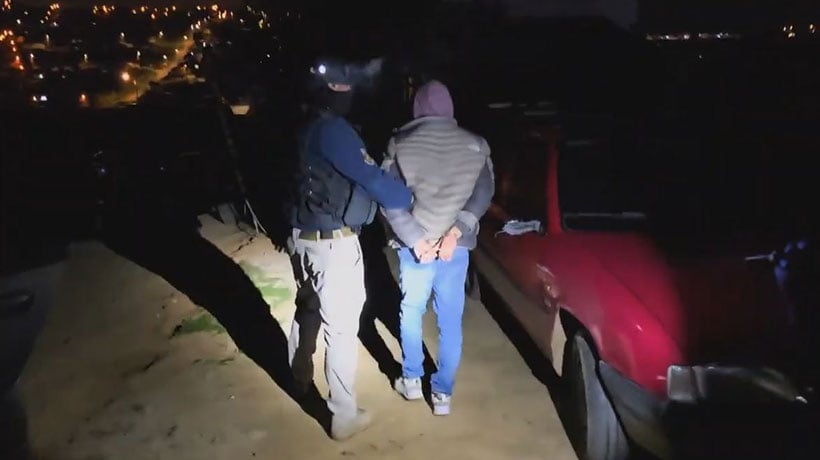 PDI detiene a falsos pasajeros que asaltaban a conductores de aplicación y servicentros en Concón PDI detiene a falsos pasajeros que asaltaban a conductores de aplicación y servicentros en Concón