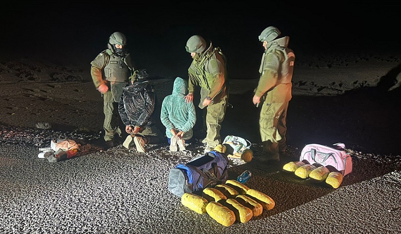 'Burreros' con 15 kilos de marihuana fueron capturados con visores nocturnos en frontera con Bolivia