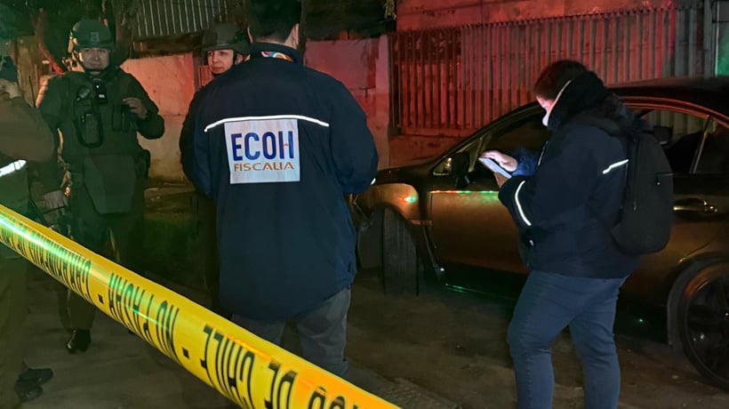 Investigan homicidio: Encontraron un cadáver al interior de un vehículo en Recoleta