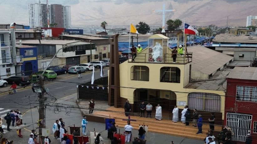 Con campanario restaurado, cruz iluminada y escultura de la Virgen del Carmen celebraron fiesta de La Tirana Chica Con campanario restaurado, cruz iluminada y escultura de la Virgen del Carmen celebraron fiesta de La Tirana Chica