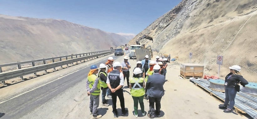 Gobierno decreta Zona de Catástrofe al sector cuesta Chinchorro por prolongados derrumbes Gobierno decreta Zona de Catástrofe al sector cuesta Chinchorro por prolongados derrumbes