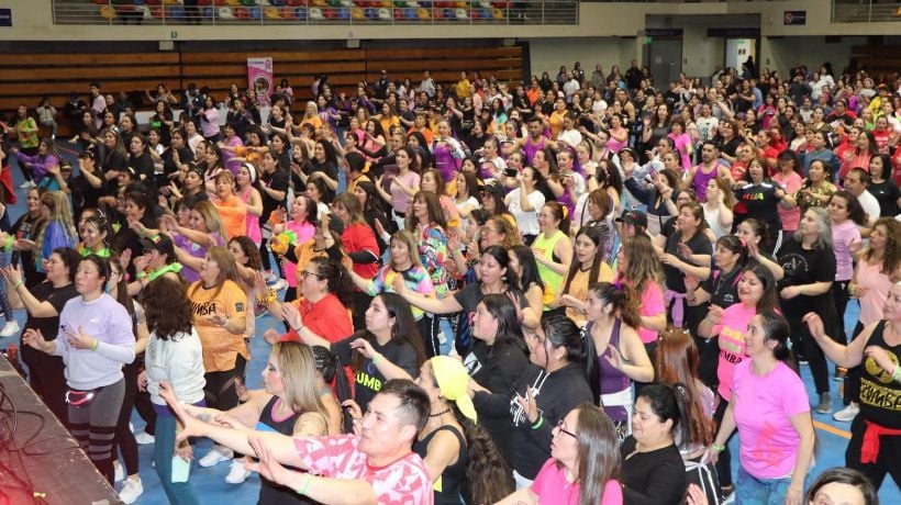 Más de 2 mil participantes disfrutaron del primer desafío zumba en el Arena Puerto Montt Más de 2 mil participantes disfrutaron del primer desafío zumba en el Arena Puerto Montt