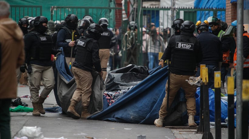 SII y Aduanas se sumarán a intervención en Barrio Meiggs para combatir el comercio ilegal SII y Aduanas se sumarán a intervención en Barrio Meiggs para combatir el comercio ilegal