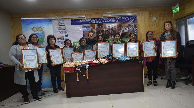 Proyecto de capacitación en corte y costura para mujeres campesinas de Putique