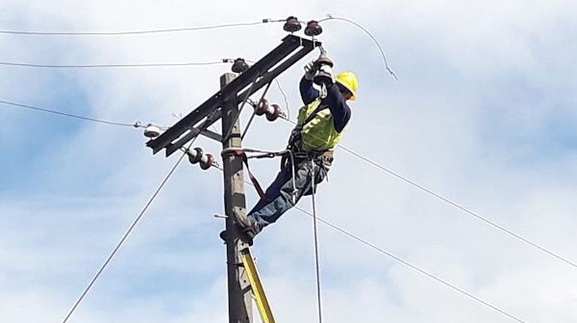 CGE aumenta brigadas y refuerza personal ante sistema frontal que afectará al Biobío
