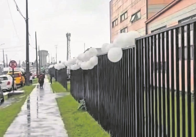 Hermana de niños fallecidos en incendio en Valdivia fue trasladada grave a hospital en Santiago Hermana de niños fallecidos en incendio en Valdivia fue trasladada grave a hospital en Santiago