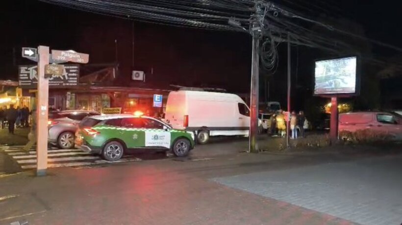 Detienen a cinco personas en Pucón por traslado de armamento de alto calibre desde Argentina Detienen a cinco personas en Pucón por traslado de armamento de alto calibre desde Argentina