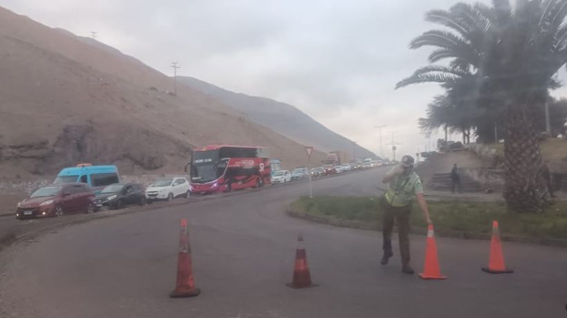 Reportan cierre de la Ruta A-16 que une a Iquique con Alto Hospicio Reportan cierre de la Ruta A-16 que une a Iquique con Alto Hospicio