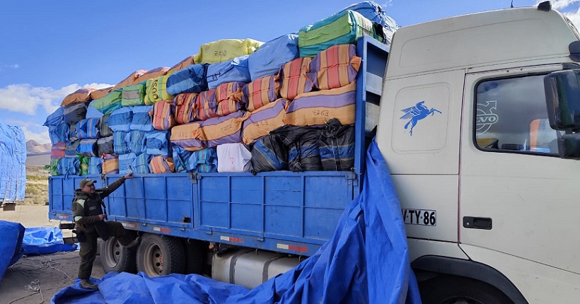 Camionero boliviano detenido en Putre por contrabando, cohecho y conducir sin licencia Camionero boliviano detenido en Putre por contrabando, cohecho y conducir sin licencia