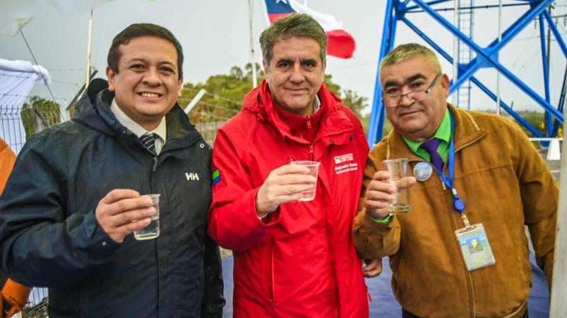Llegó el agua potable a la isla Quenu de Calbuco tras 15 años de espera