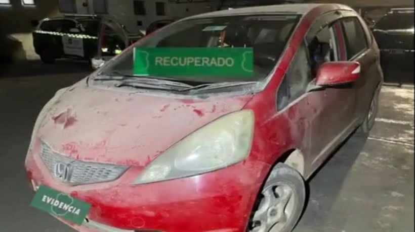 Detienen a dos sujetos por robo de vehículo en Alto Hospicio Detienen a dos sujetos por robo de vehículo en Alto Hospicio