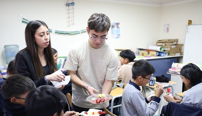 Estudiante de medicina becado por minera entregó apoyo en salud metal y alimentación en Lasana Estudiante de medicina becado por minera entregó apoyo en salud metal y alimentación en Lasana