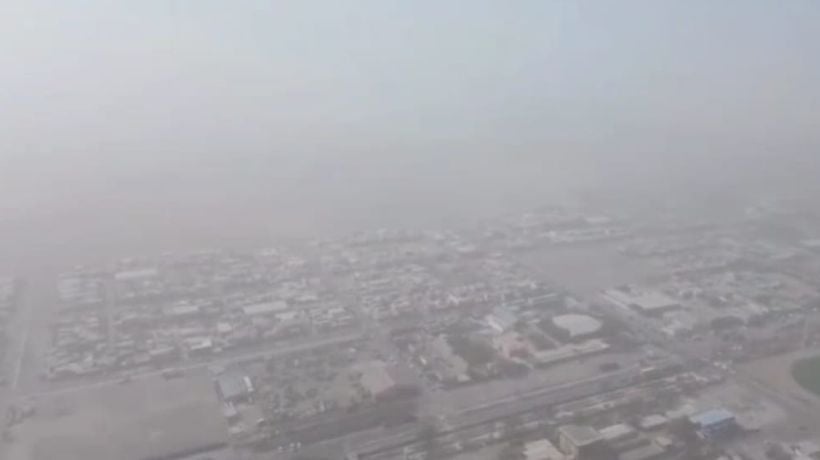 Tormentas de arena afectan a Pozo Almonte y emiten nuevo aviso de vientos para el litoral de Tarapacá Tormentas de arena afectan a Pozo Almonte y emiten nuevo aviso de vientos para el litoral de Tarapacá
