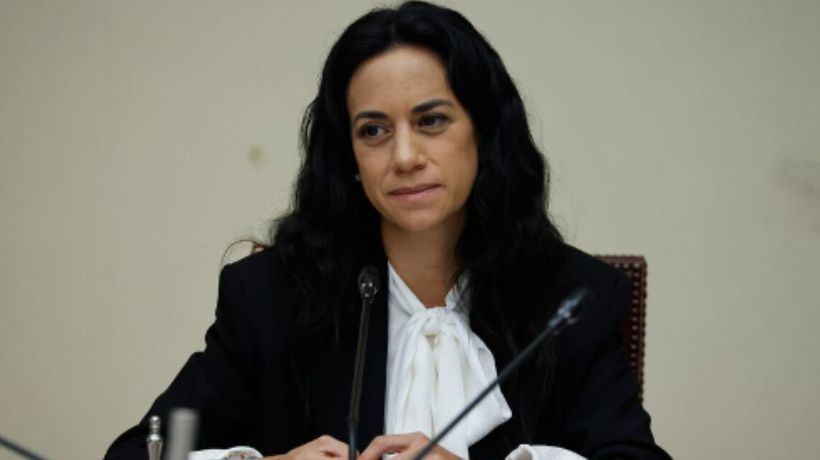 Senadora de Antofagasta reafirma respaldo firme a candidatura de Matthei: "No soy de las que abandono el barco" Senadora de Antofagasta reafirma respaldo firme a candidatura de Matthei: "No soy de las que abandono el barco"