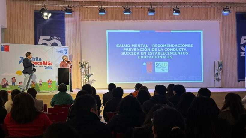 Docentes y equipos participaron en seminario sobre salud mental en Tarapacá Docentes y equipos participaron en seminario sobre salud mental en Tarapacá