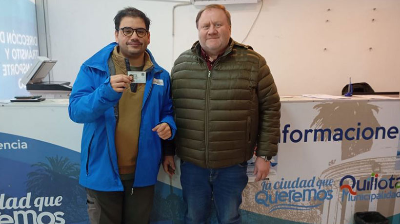 “Para modernizar el sistema”: Quillota emite la primera licencia de conducir digital