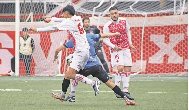 Deportes Valdivia recibe a Pilmahue y Paillaco visita a Nacimiento en la Tercera B Deportes Valdivia recibe a Pilmahue y Paillaco visita a Nacimiento en la Tercera B