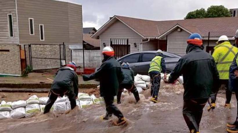 Trabajadores suspenden obras para evitar inundaciones en Barrancas Trabajadores suspenden obras para evitar inundaciones en Barrancas