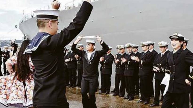 Buques de la Armada japonesa abren sus puertas al público en Valparaíso Buques de la Armada japonesa abren sus puertas al público en Valparaíso