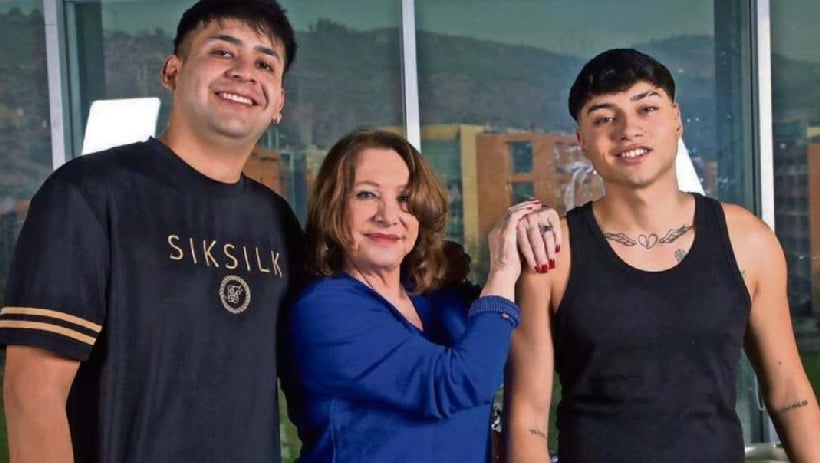 Gloria Simonetti y su última producción: "este disco tiene médula. Los créditos no son para mí, son para el equipo que trabajó conmigo" Gloria Simonetti y su última producción: "este disco tiene médula. Los créditos no son para mí, son para el equipo que trabajó conmigo"
