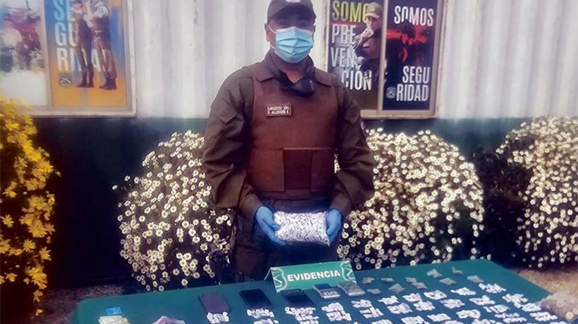 Carabineros atraparon a una pareja con 1.226 dosis de distintas drogas