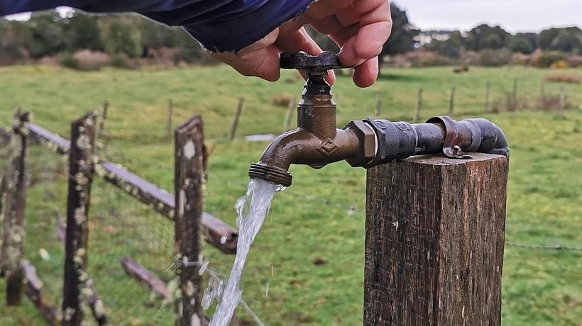 Denuncian que varios sectores de Hualaihué están sin agua potable