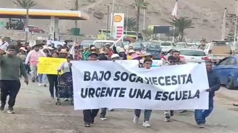 Vecinos de Bajo Soga marcharon por las calles de Iquique: piden una escuela para sus hijos